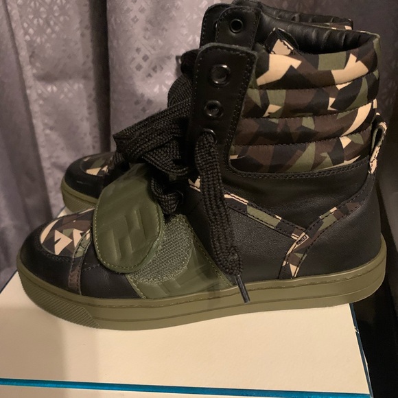 Authentic Fendi little boy sneakers worn once no marks or scuffs like NEW - Picture 5 of 12